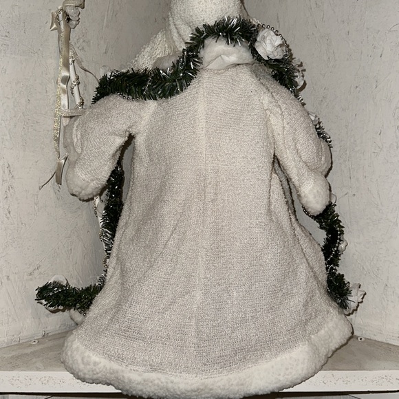 White Wonderland Tree Topper or centerpiece - Picture 5 of 5